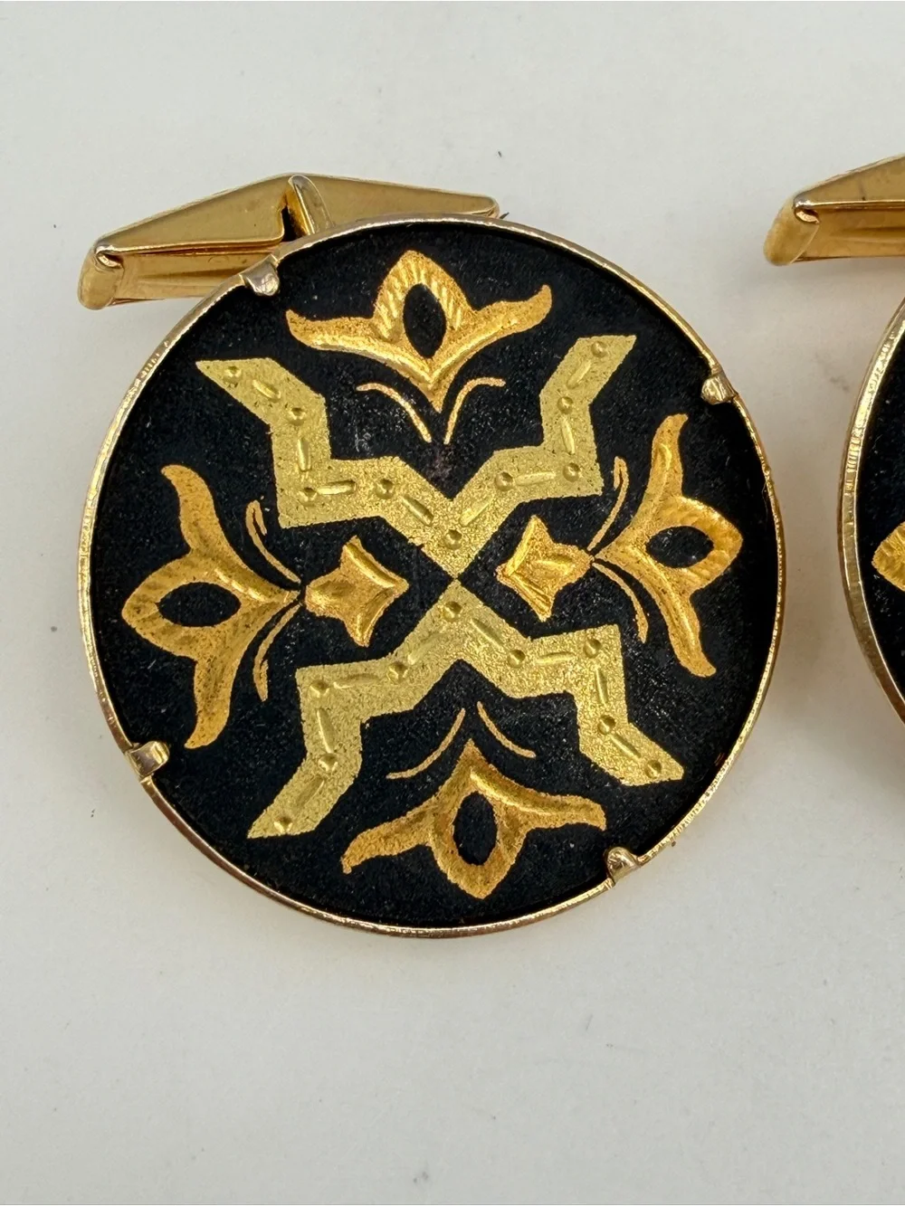 Vintage Black Gold Plated Etched Cufflinks Round Western Formal Damascene Style